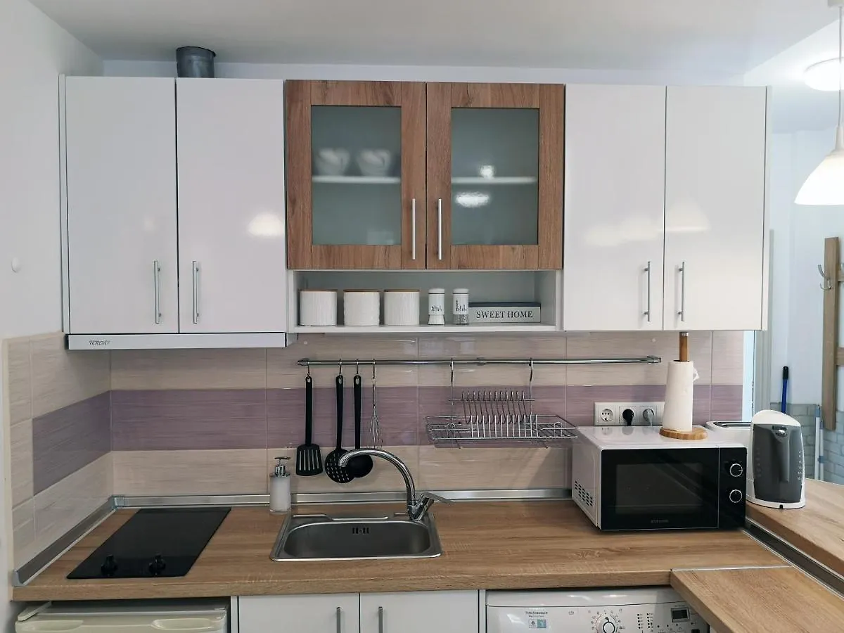 Comfortable Ground Floor Studio Apartment Primorsko Bulgaria