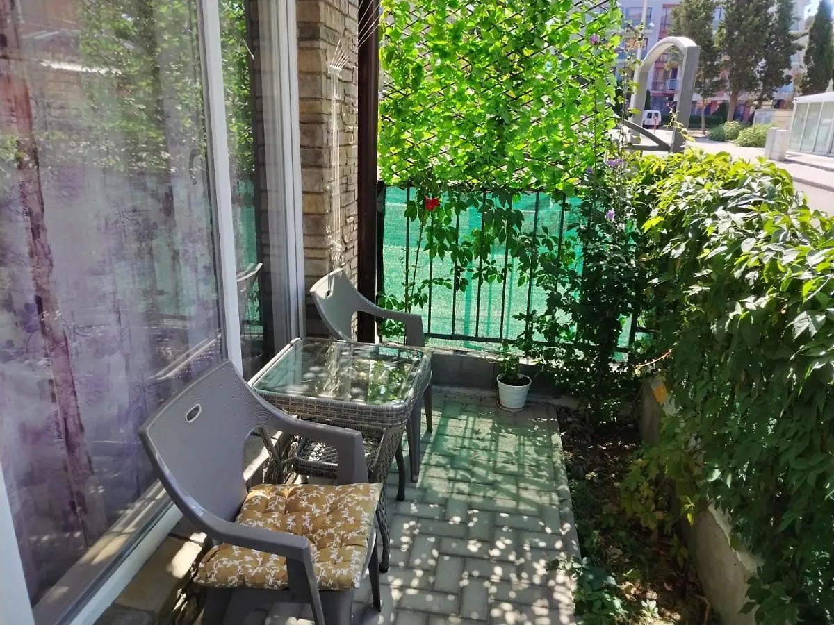 Comfortable Ground Floor Studio Apartment Primorsko